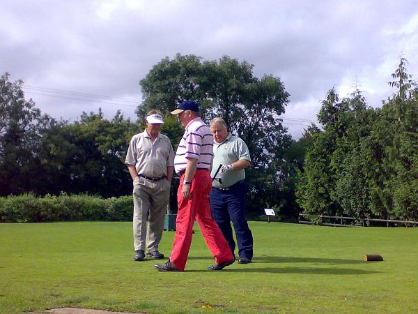 Captains_Day_2007_(Cherwell_Edge)_001.jpg - Glenn Marshall, Steve Bell and John Damm on the first tee.